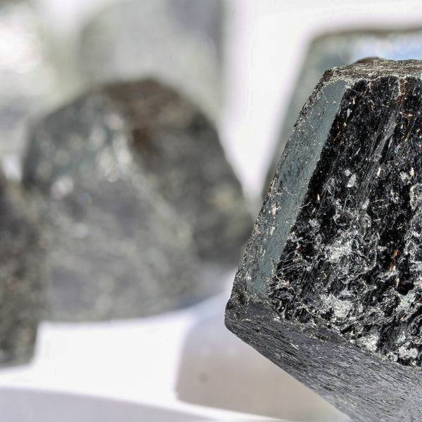 History, properties and uses of Black Tourmaline (The crystal for protection)